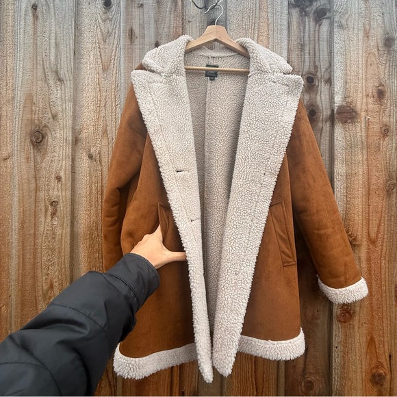 Brown and Cream Teddy Sheepskin Shearling Jacket w/ Pockets 🌿 - Picture 4 of 9
